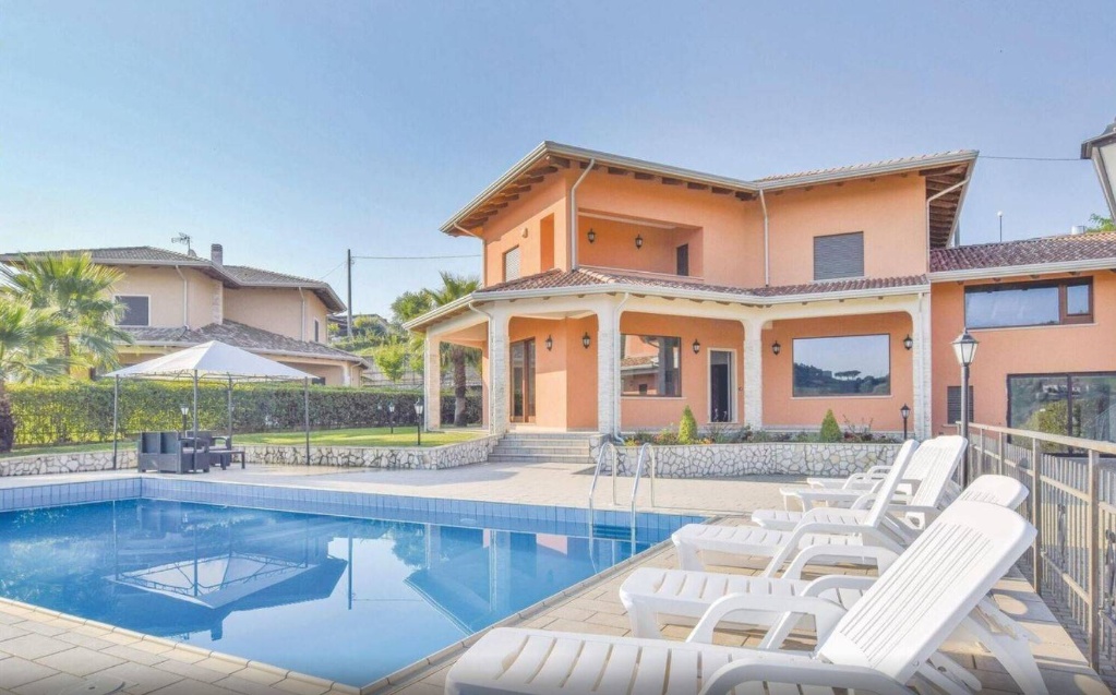Villa in Via Alberto della Piagentina, Rende, 9 locali, 5 bagni