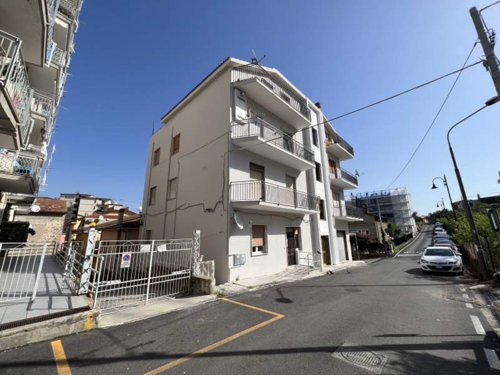 Appartamento in Via Matilde Serao, Agropoli, 2 bagni, 110 m², 1° piano
