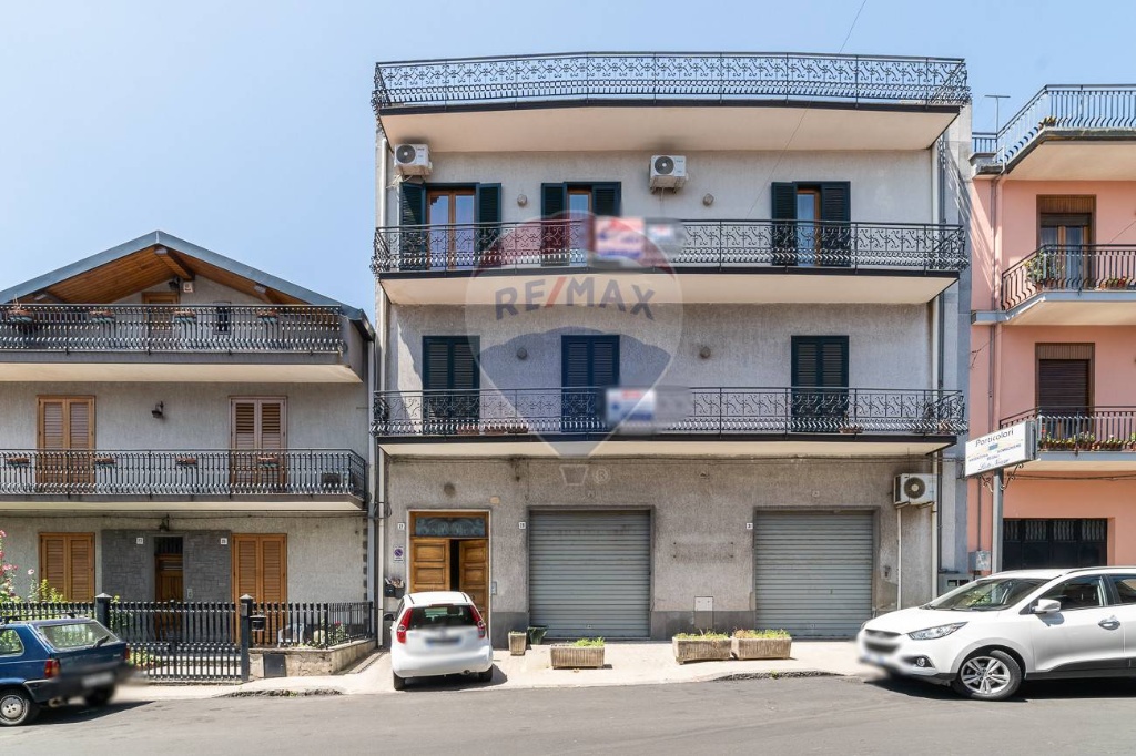 Appartamento in Via Nocilla, Aci Sant'Antonio, 5 locali, 2 bagni