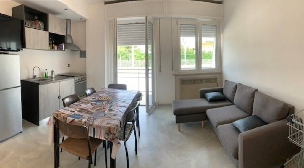 Appartamento in Via Puccini, Riccione, 6 locali, 2 bagni, 130 m²