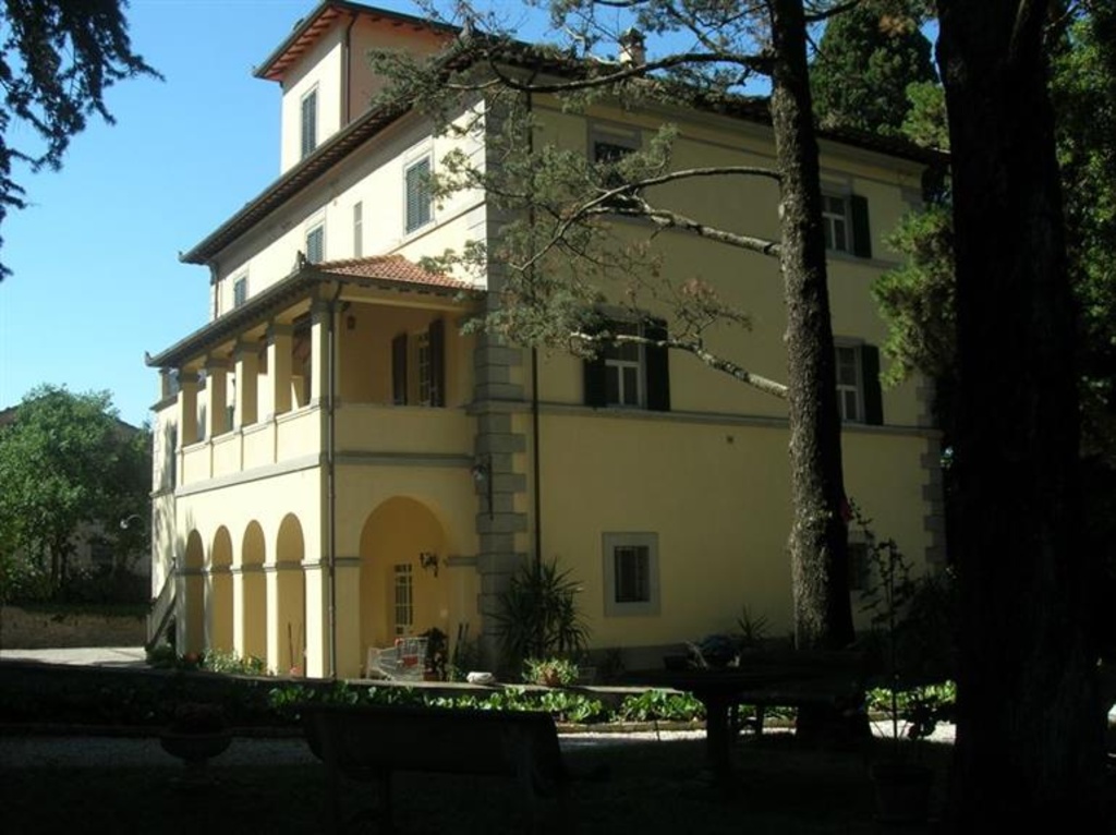 Villa in Via Del Teatro, Perugia, 20 locali, 9 bagni, posto auto