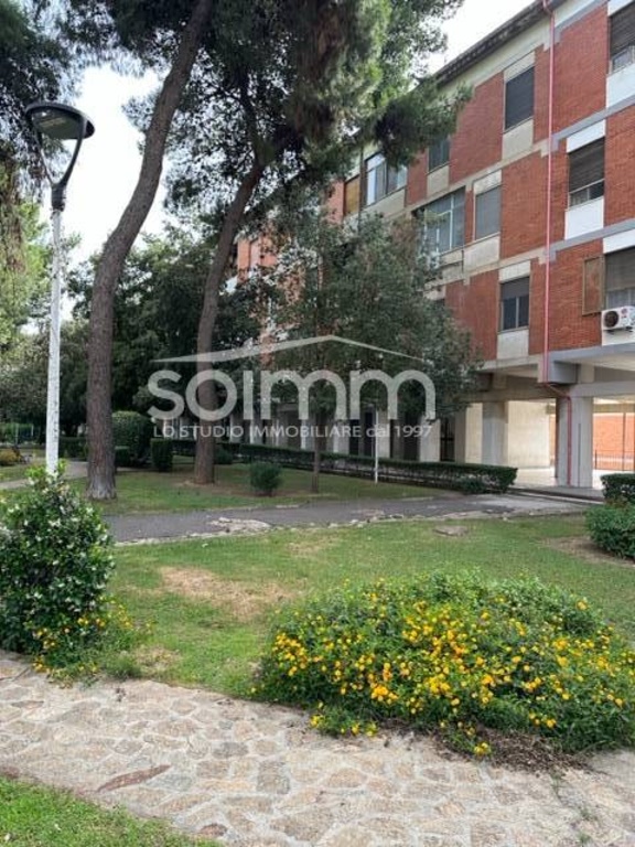 Appartamento a Cagliari, 5 locali, 1 bagno, 117 m², 1° piano