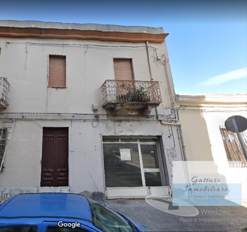Quadrilocale a Reggio di Calabria, 1 bagno, 80 m², 1° piano, 2 balconi