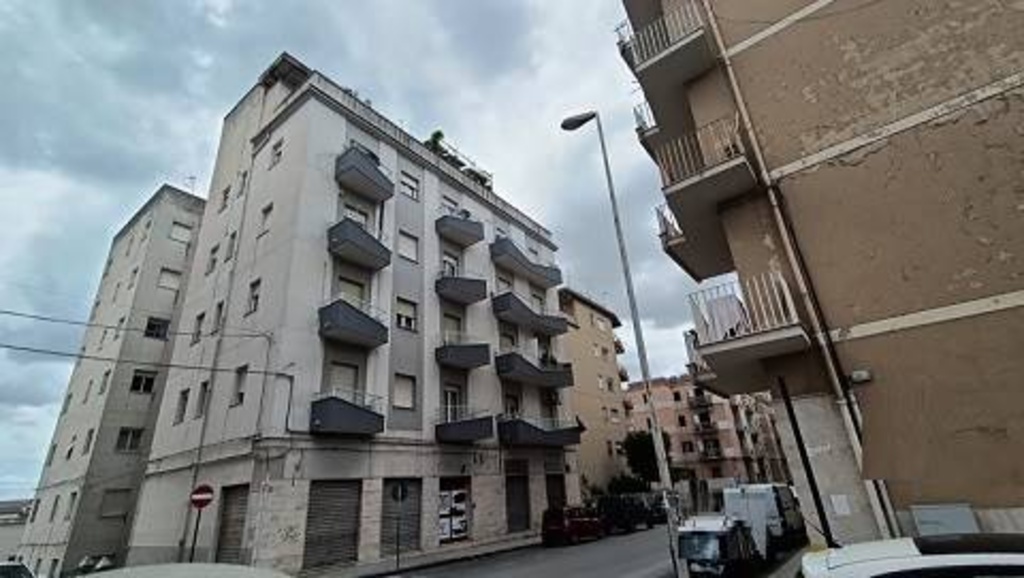 Appartamento in Via Gorizia 112, Caltanissetta, 5 locali, 1 bagno