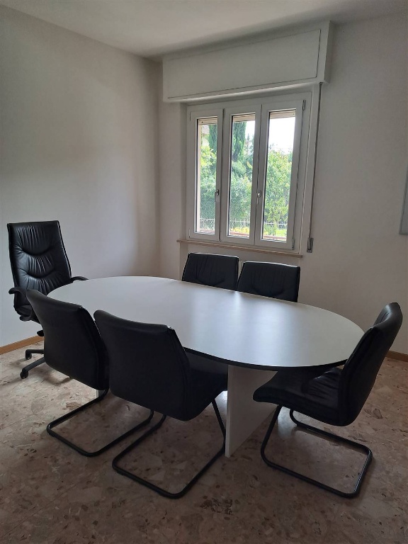 Appartamento a Maiolati Spontini, 5 locali, 2 bagni, 90 m² in vendita