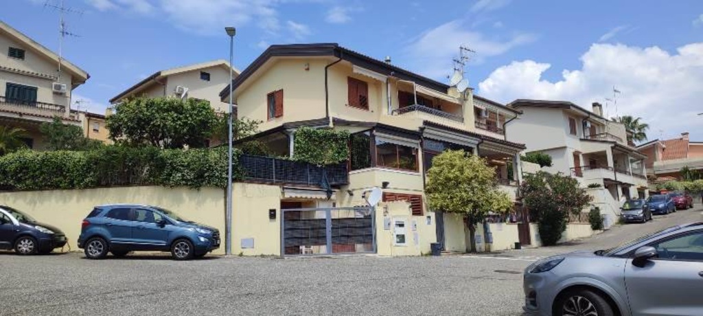 Casa indipendente in Via Carcara 16, Soverato, 5 locali, 2 bagni