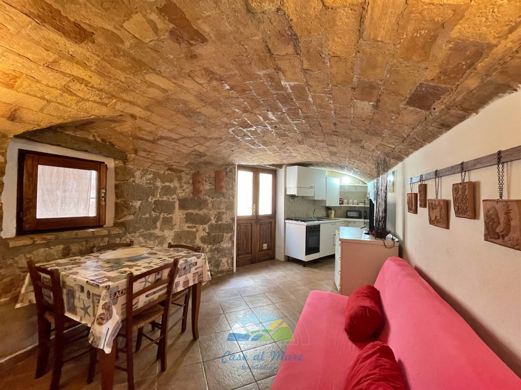 Bilocale in Centro storico, La Maddalena, 1 bagno, arredato, 40 m²