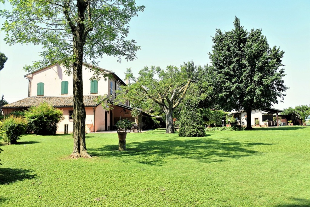 Villetta bifamiliare a Ravenna, 9 locali, 4 bagni, 350 m² in vendita