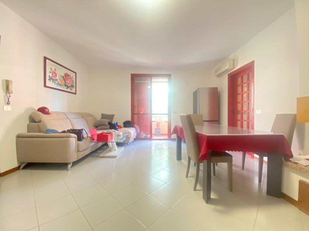 Appartamento a Empoli, 5 locali, 2 bagni, 94 m², 3° piano in vendita