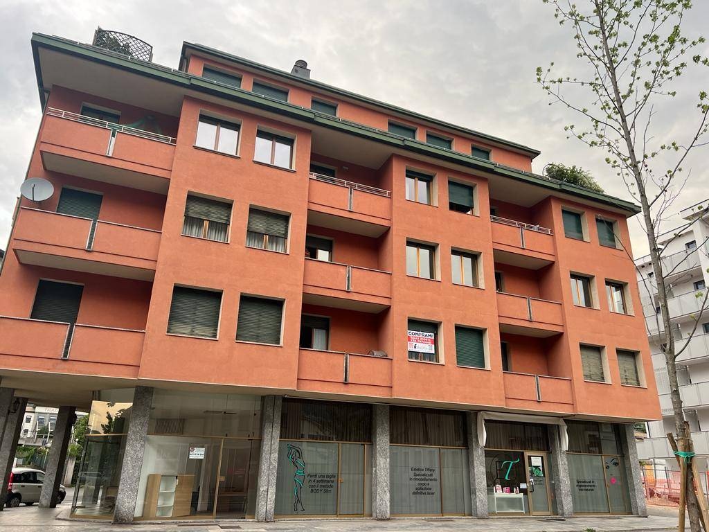 Appartamento in Via Bonfadini, Sondrio, 5 locali, 2 bagni, 126 m²