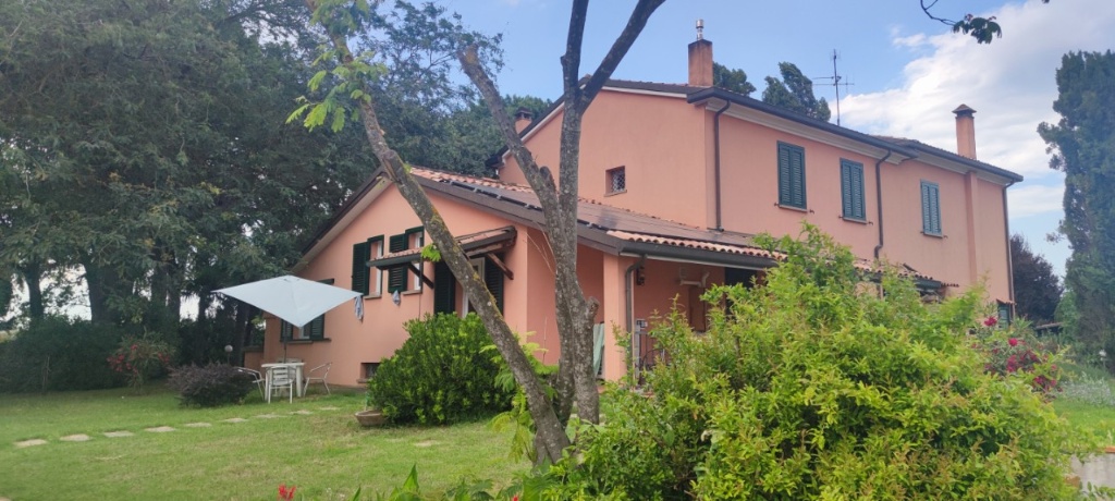 Villa singola a Gatteo, 9 locali, 3 bagni, posto auto, 350 m²