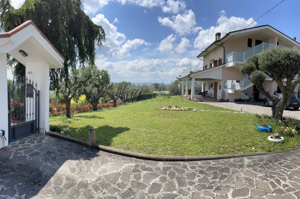 Villa singola in Contrada Montetinello, Monteprandone, 13 locali