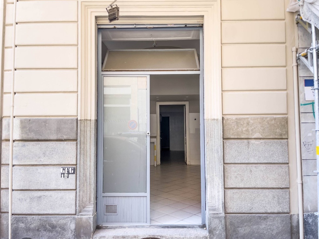 Monolocale in Via Gioberti, Torino, 1 bagno, 44 m², ascensore
