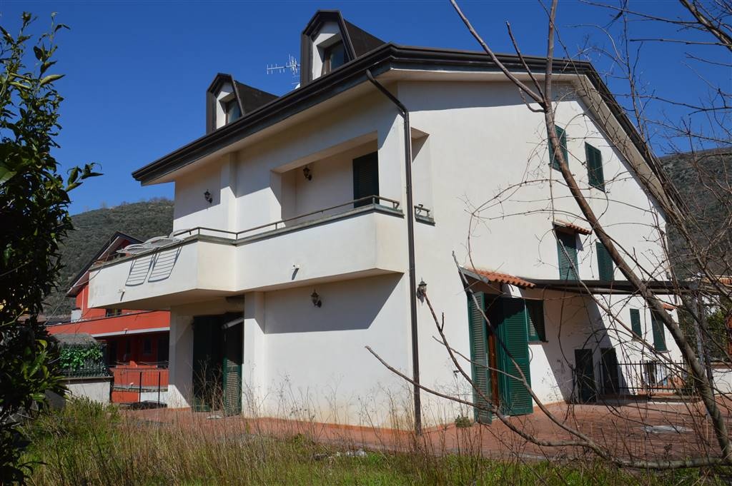 Villa a schiera in Via Giovanni Falcone 4, Pago del Vallo di Lauro