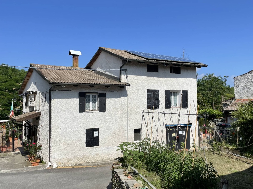 Casa indipendente in Località Rossi, Cosseria, 7 locali, 1 bagno