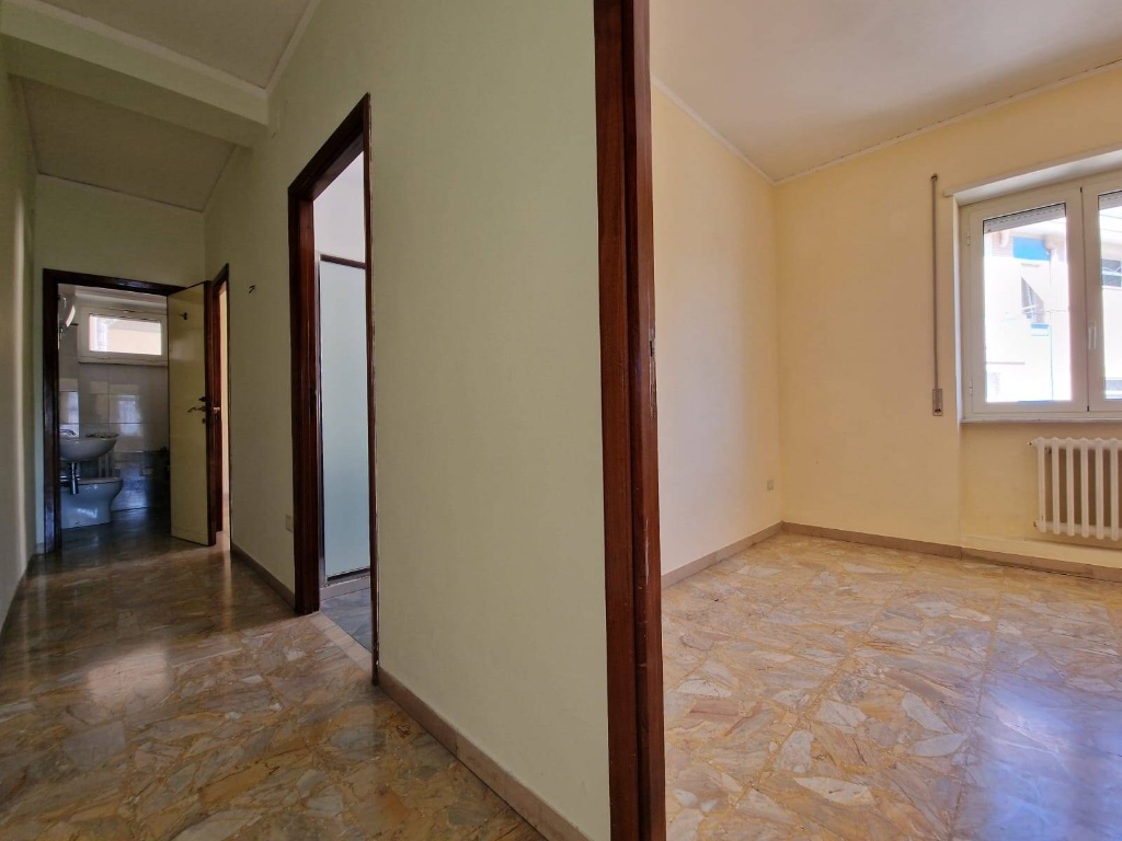 Quadrilocale a Viterbo, 2 bagni, 120 m², 3° piano, ascensore