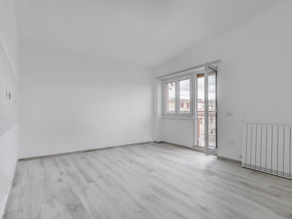 Appartamento in Via Grottaminarda, Roma, 1 bagno, 52 m², 4° piano