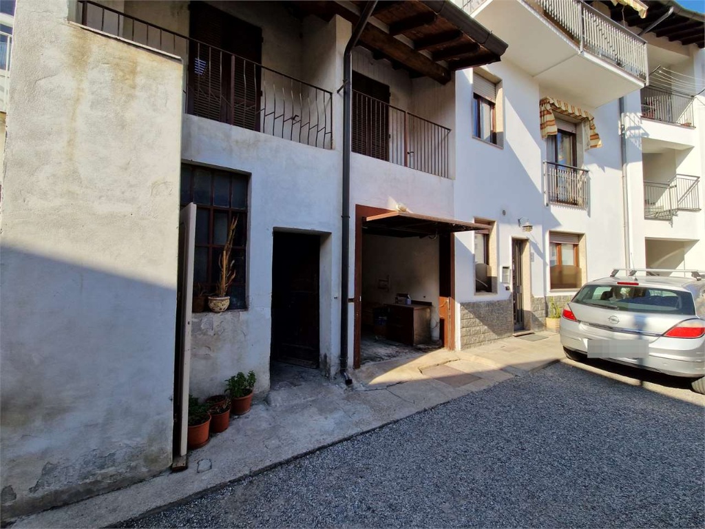 Rustico in Via Galli, Turate, 3 locali, garage, 50 m², buono stato