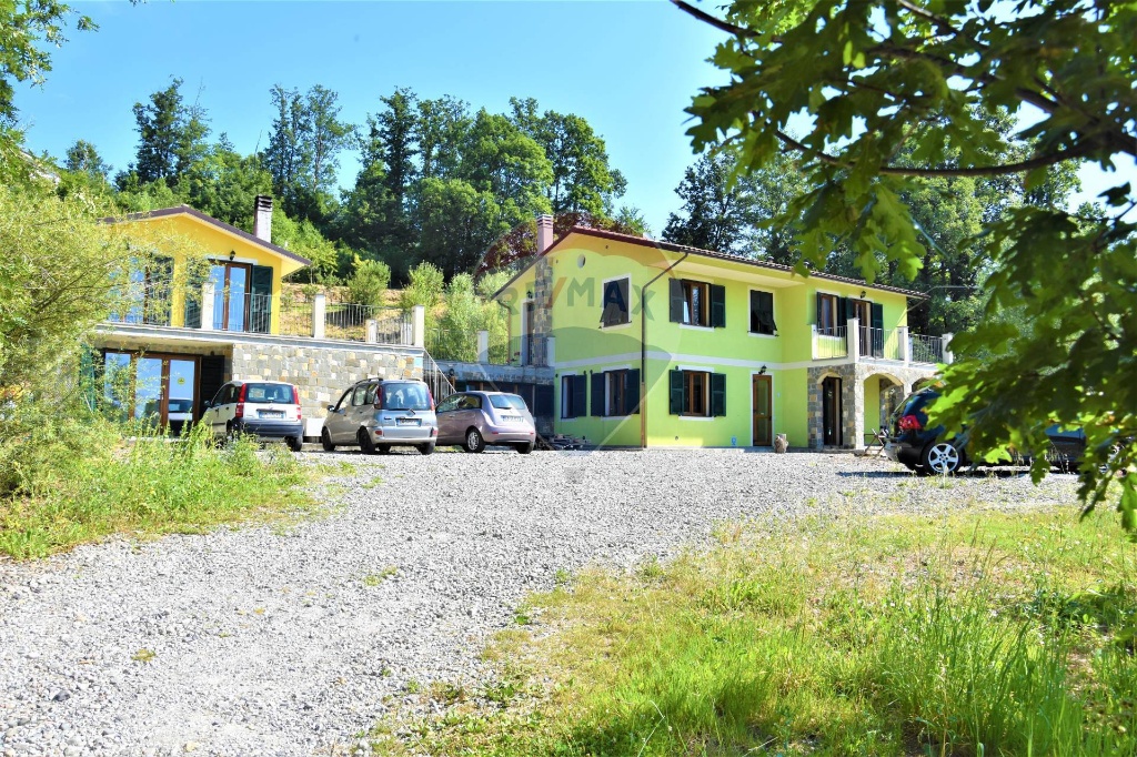 Casa indipendente in Varese Ligure, Varese Ligure, 12 locali, 6 bagni