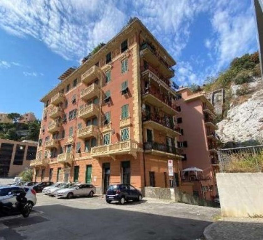 Quadrilocale in Via Digione 8, Genova, 2 bagni, posto auto, 70 m²