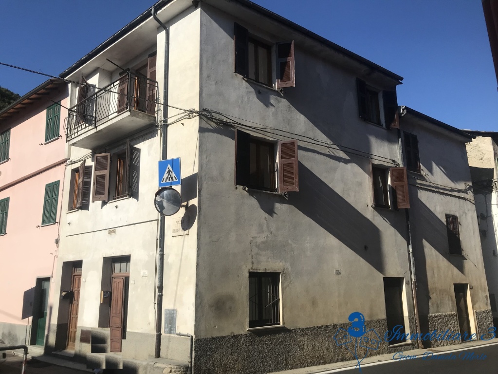 Casa semindipendente a Ortovero, 4 locali, 1 bagno, 120 m², terrazzo