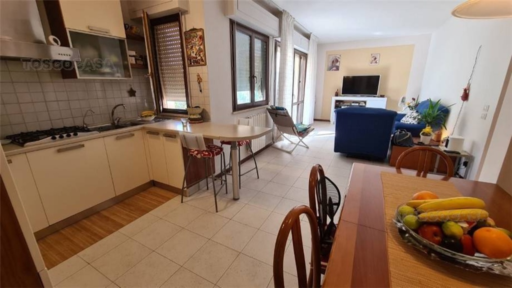 Appartamento a Santa Croce sull'Arno, 6 locali, 1 bagno, garage, 85 m²