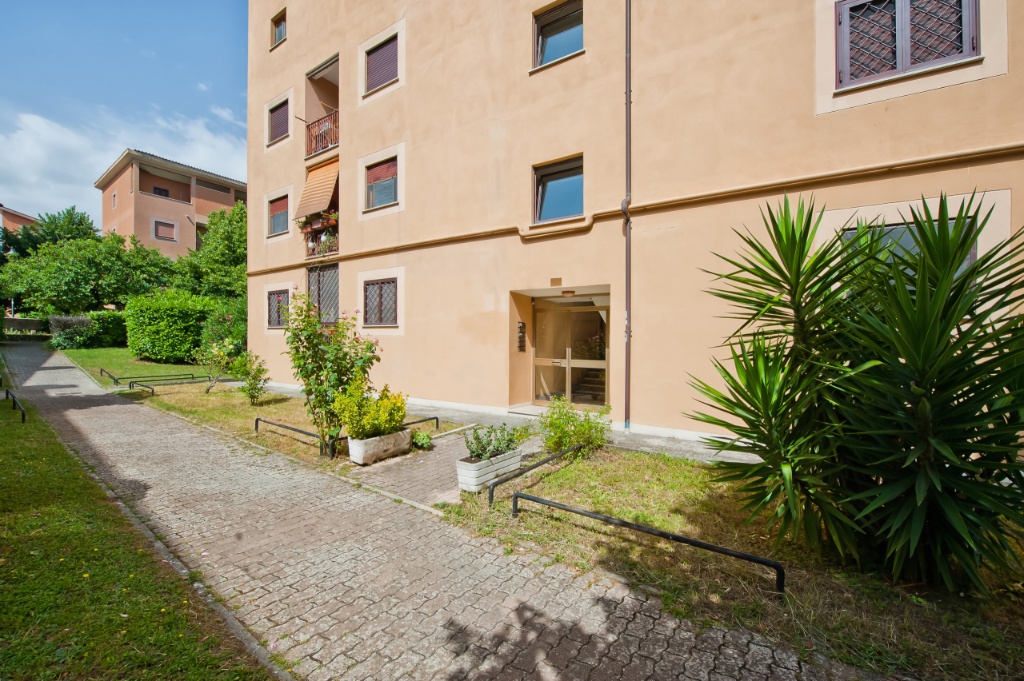 Appartamento in Via Suor Giuseppina Vannini, Grottaferrata, 5 locali