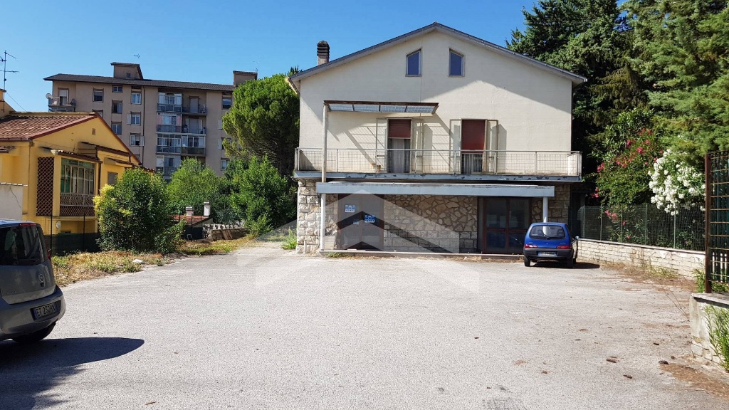 Appartamento in Via San Giovanni, Campobasso, 12 locali, 6 bagni