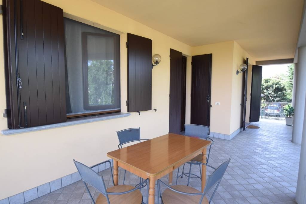 Appartamento bifamiliare a San Giorgio Piacentino, 8 locali, 3 bagni