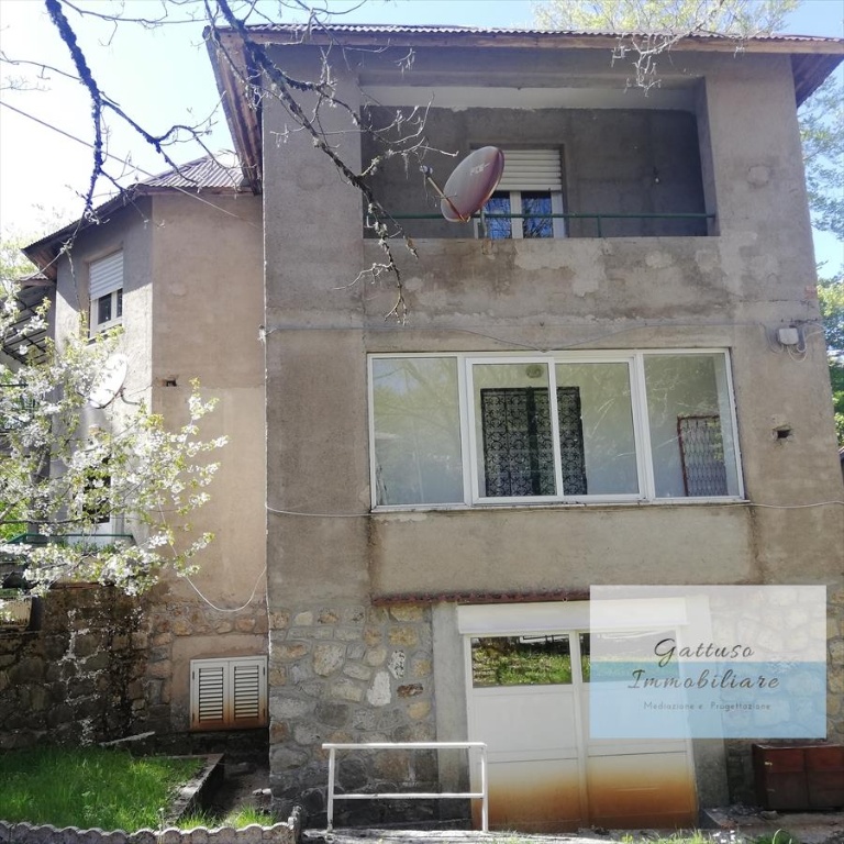 Appartamento a Santo Stefano in Aspromonte, 6 locali, 2 bagni, 140 m²