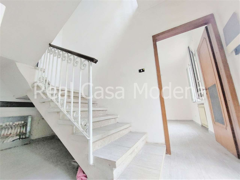 Casa indipendente in Via Feltre, Modena, 4 locali, 2 bagni, garage