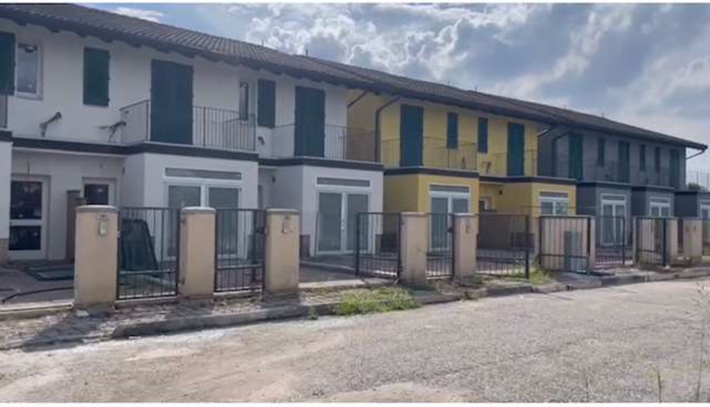 Villa a schiera a San Felice sul Panaro, 5 locali, 2 bagni, 120 m²