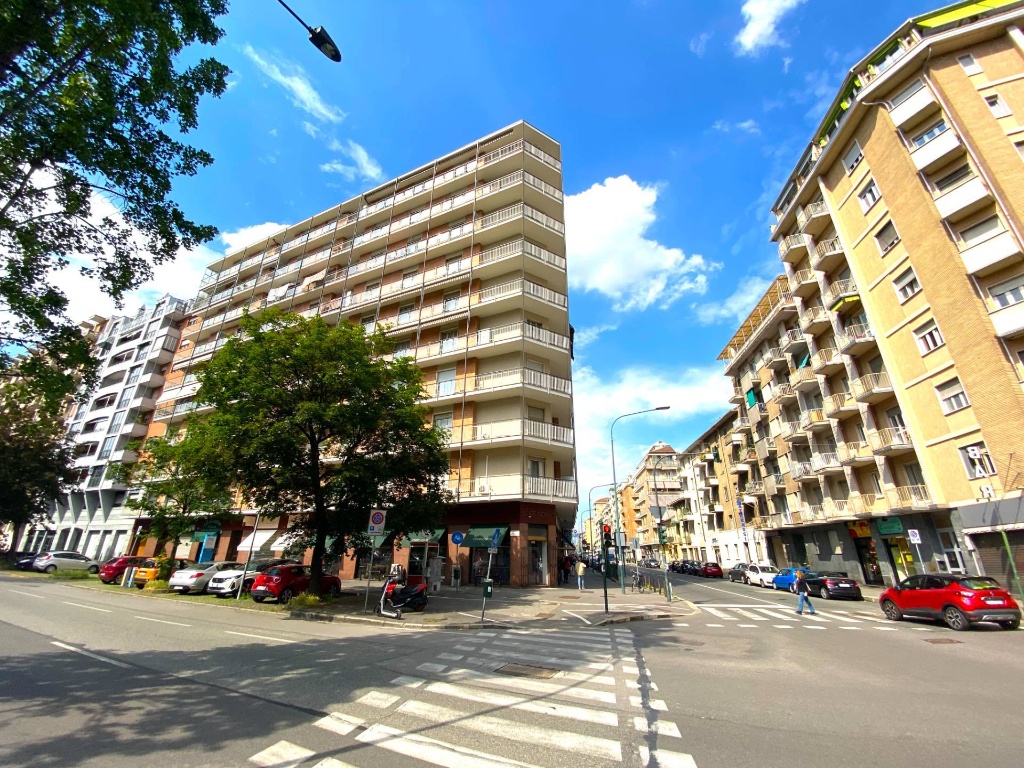 Appartamento in Via Tripoli, Torino, 5 locali, 2 bagni, 140 m²