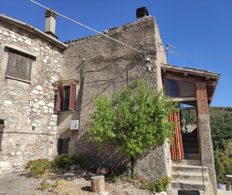 Casa indipendente in Agliano, Spoleto, 4 locali, 1 bagno, 200 m²