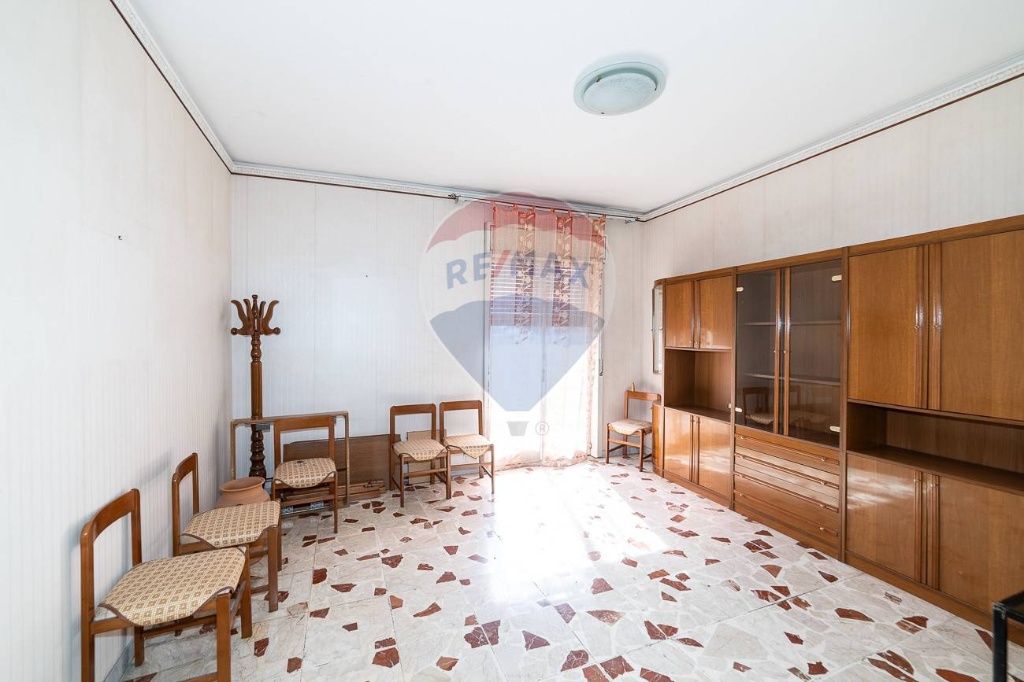 Appartamento in Via Alfred Nobel, Misterbianco, 6 locali, 1 bagno
