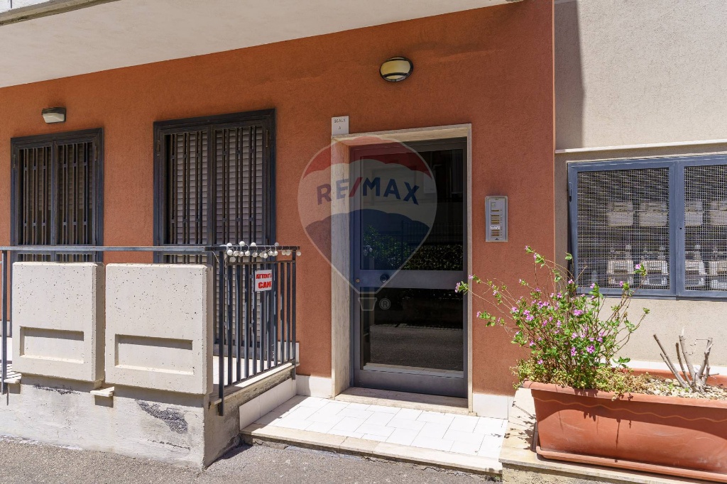 Trilocale in VIA LUCIANO PAVAROTTI, Catania, 1 bagno, con box, 95 m²