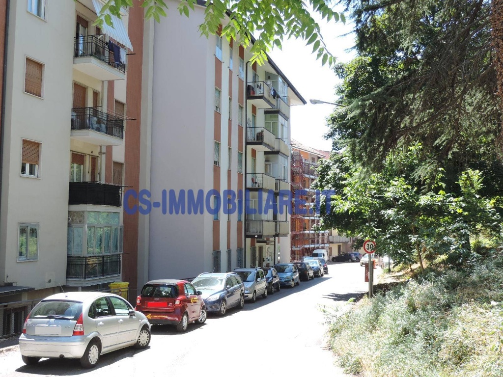 Appartamento in Via Dei Ligustri, Potenza, 6 locali, 2 bagni, 130 m²