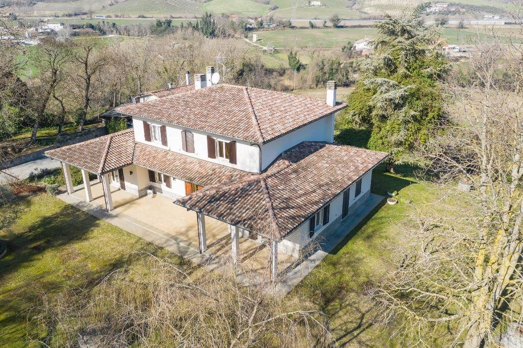 Villa singola in Via C. Monari, Castrocaro Terme e Terra del Sole