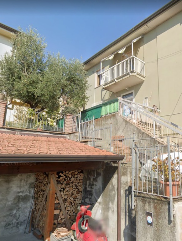 Casa semindipendente a La Spezia, 5 locali, 2 bagni, giardino privato