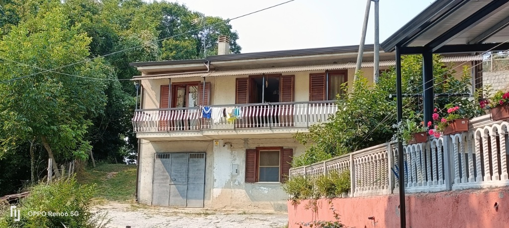 Villetta bifamiliare in Schieno vieste, Lamezia Terme, 8 locali