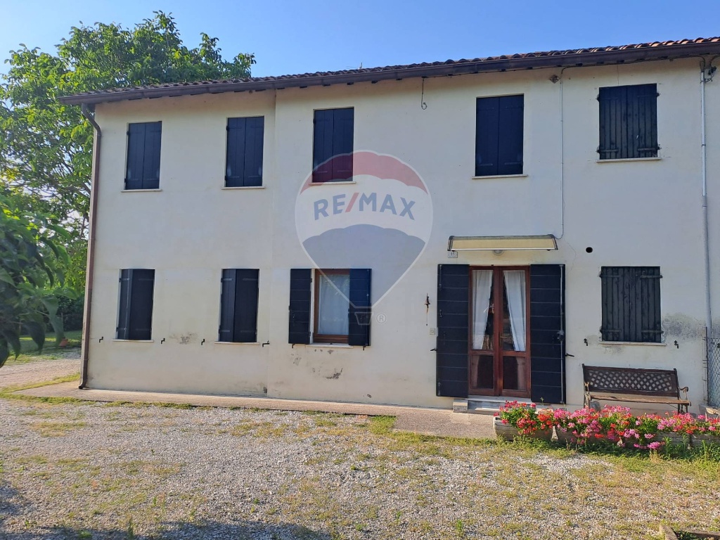 Casa indipendente a Bagnoli di Sopra, 5 locali, 2 bagni, con box