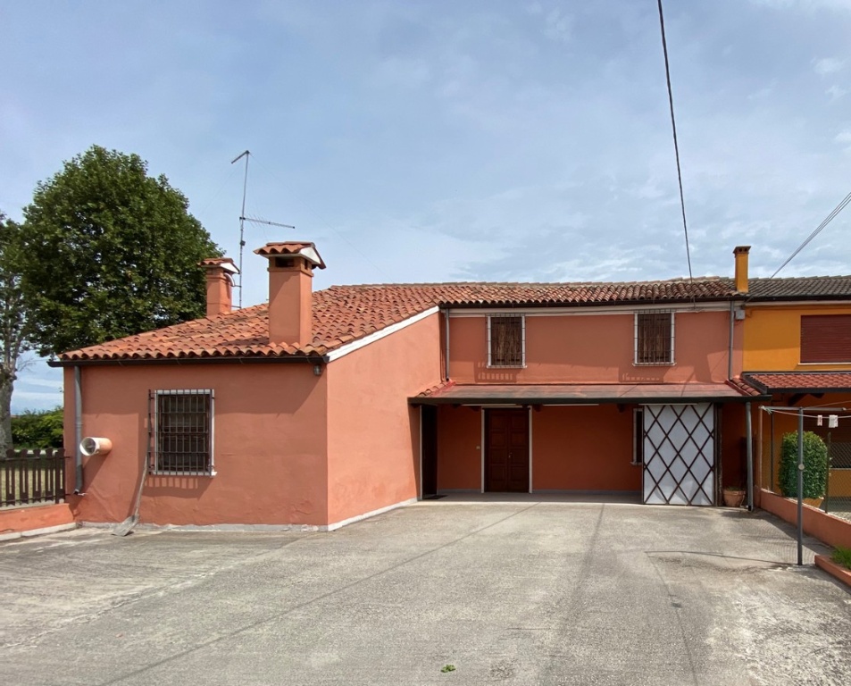 Casa indipendente in Via MATTEOTTI 1, Pojana Maggiore, 4 locali