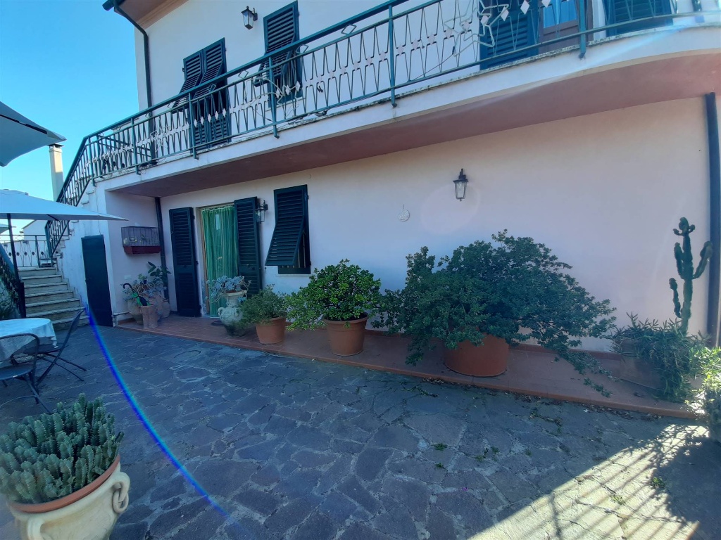 Appartamento bifamiliare a San Giuliano Terme, 6 locali, 2 bagni