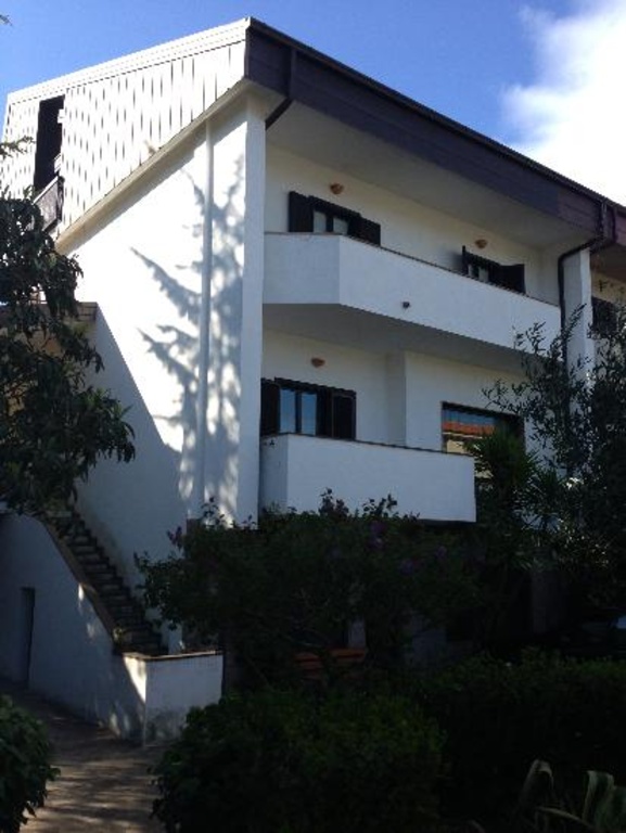 Appartamento bifamiliare in Pasquali, Mendicino, 12 locali, 4 bagni