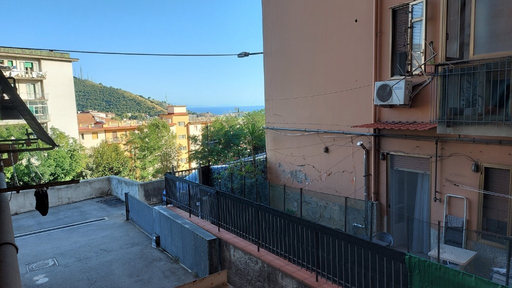 Bilocale in Via Giuseppe de caro 14, Salerno, 1 bagno, 55 m², 1° piano
