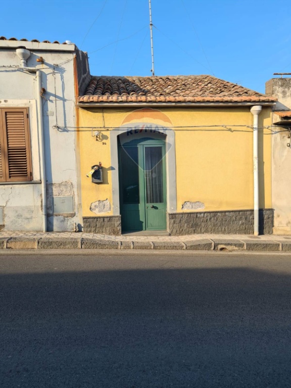 Casa indipendente in Via Ponte, Piedimonte Etneo, 3 locali, 1 bagno