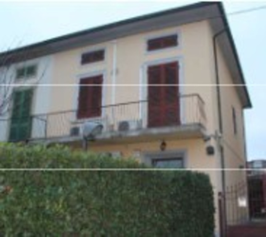 Casa semindipendente in Via Roma 512, Prato, 9 locali, 2 bagni, 248 m²