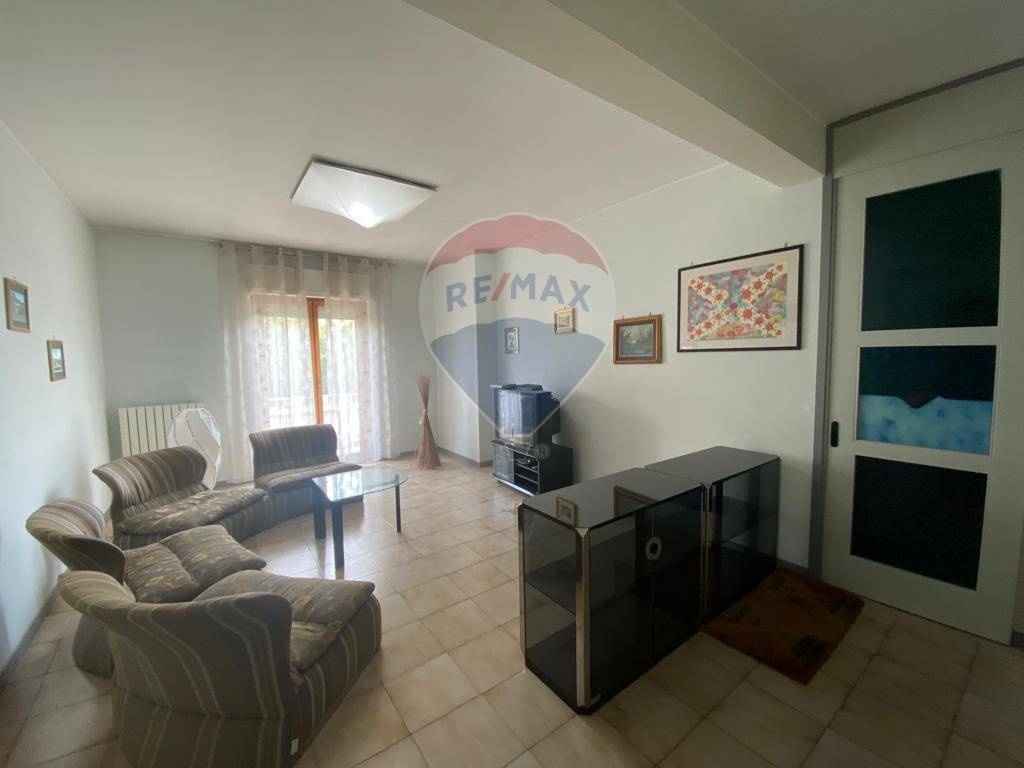 Appartamento in Via Carducci, Campobasso, 7 locali, 2 bagni, 156 m²