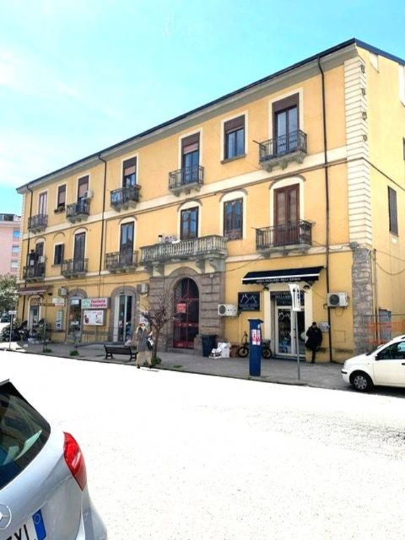 Quadrilocale in Via Vittorio Veneto, Cosenza, 2 bagni, 140 m²