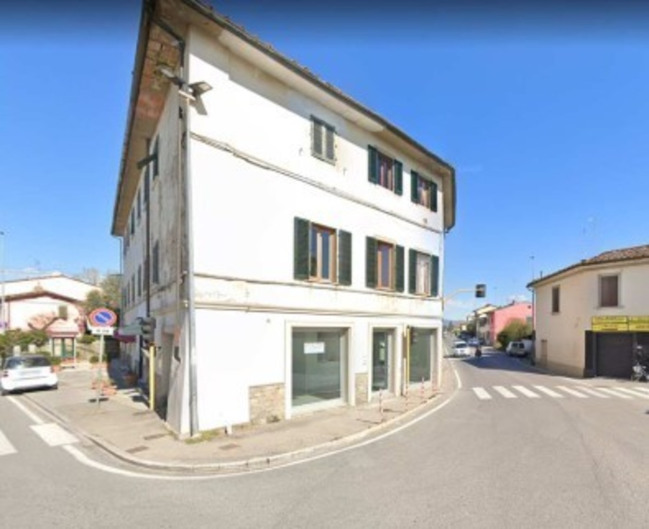 Appartamento in Via Val d'Elsa 10, Empoli, 7 locali, 1 bagno, 94 m²
